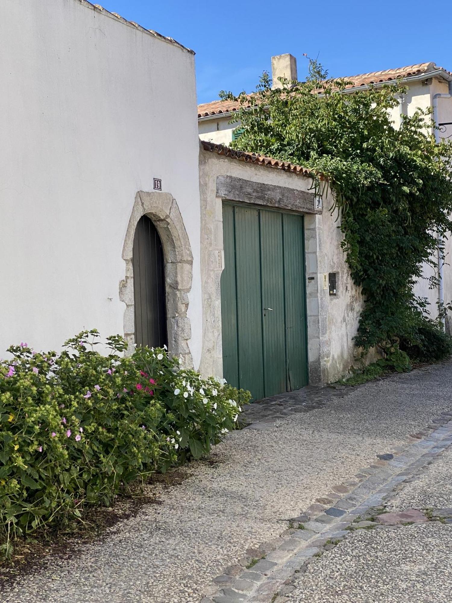 Les Remparts Apartamento Saint-Martin-de-Ré Exterior foto